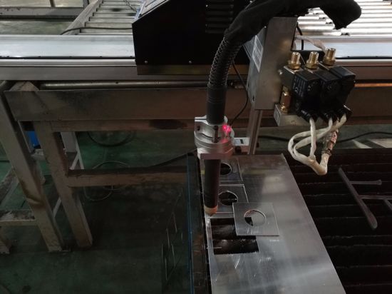 China ekonomi cnc metal plasma cutting machine untuk logam